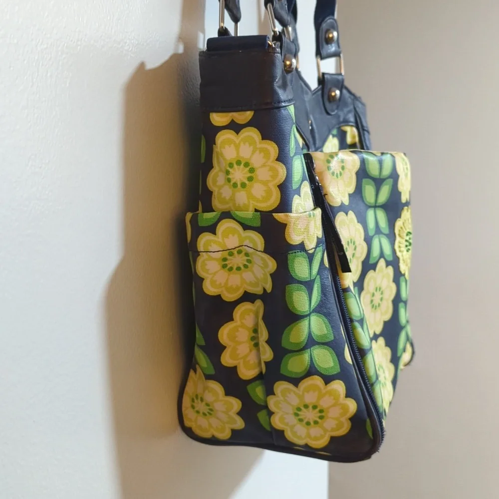 Petunia Pickle Bottom Navy Blue Green Yellow‎ Floral Diaper Bag